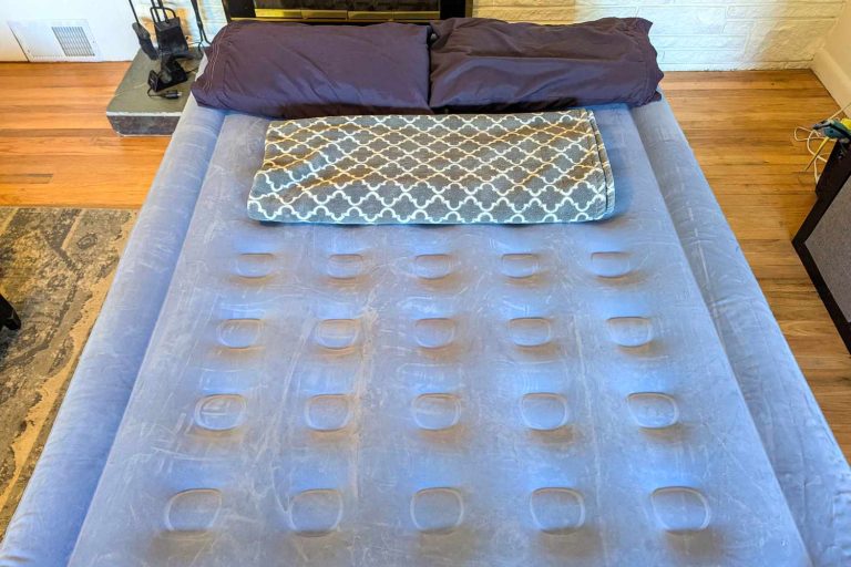8 Best Air Mattresses for Quick Setup in 2026